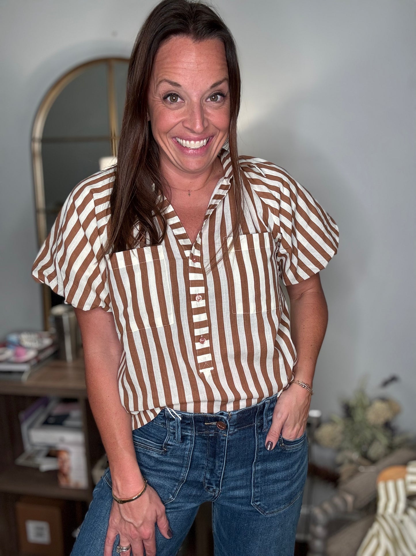 Vertical stripe balloon sleeve