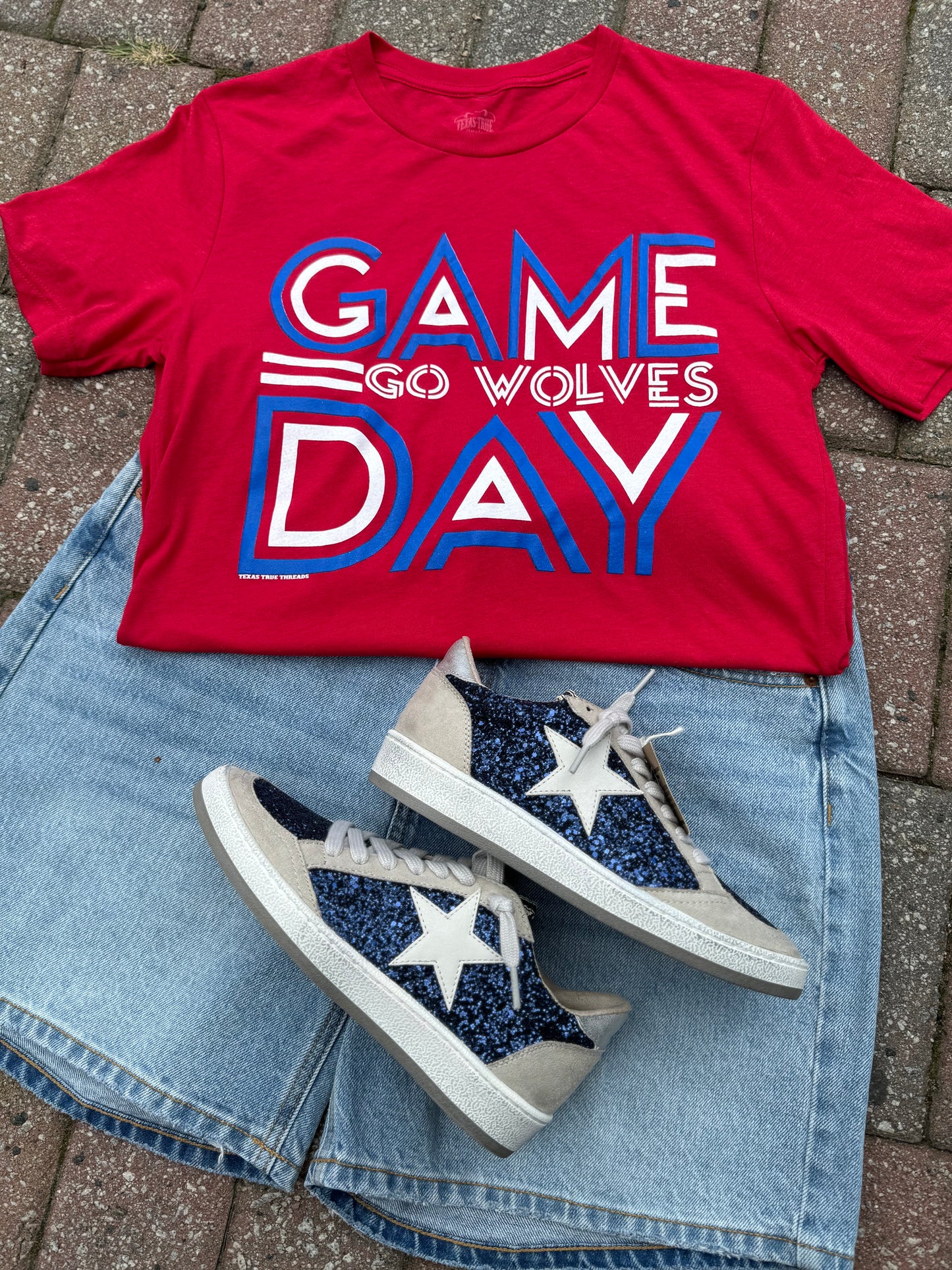 Game Day Wolves tee