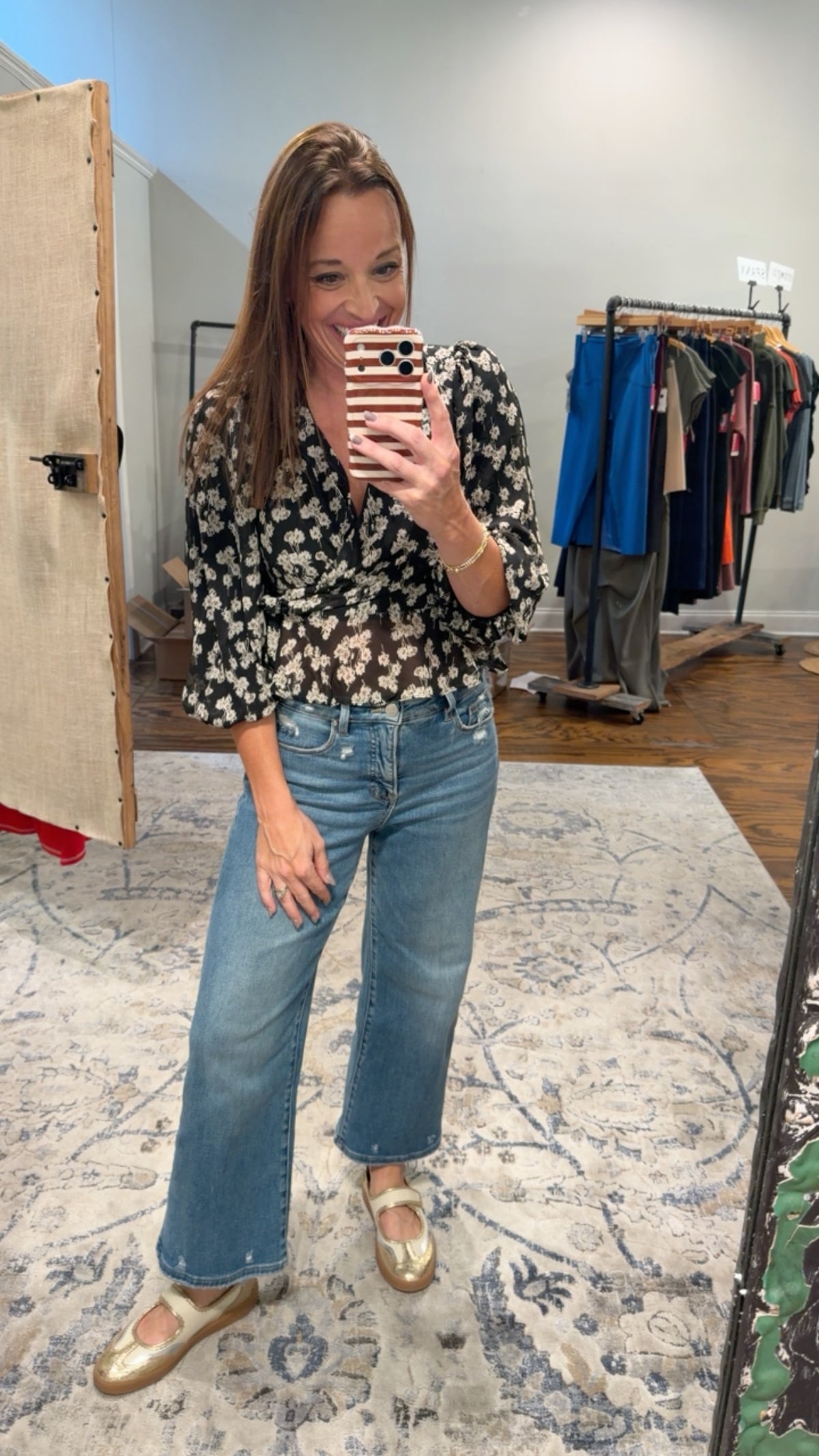 Black print bubble sleeve top