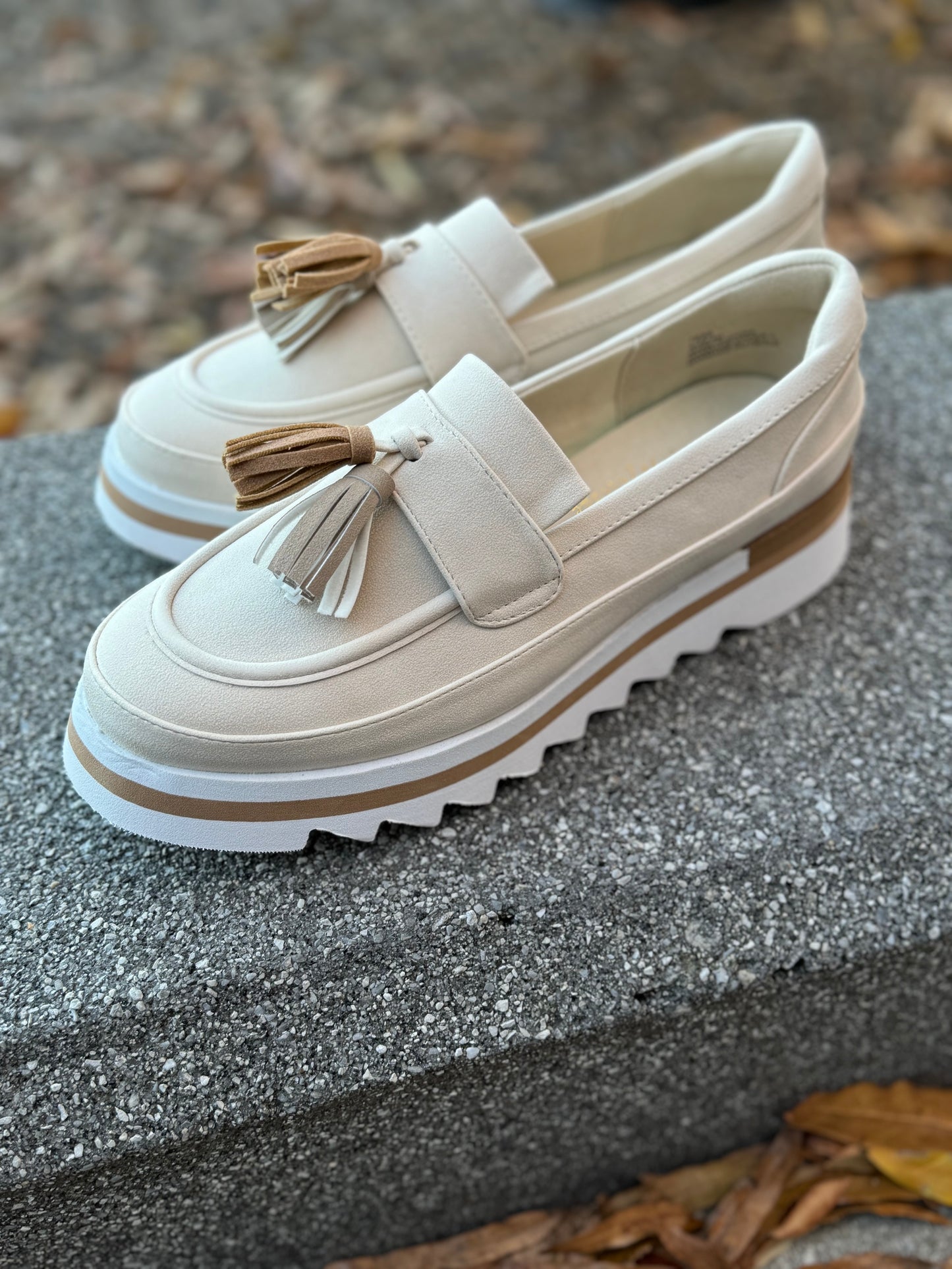 Tess Natural loafers