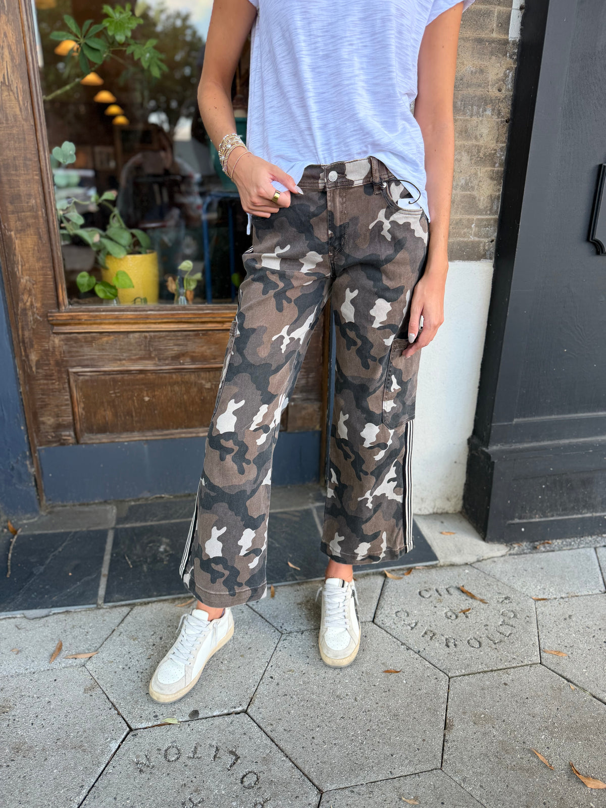 Camo high rise jogger pant
