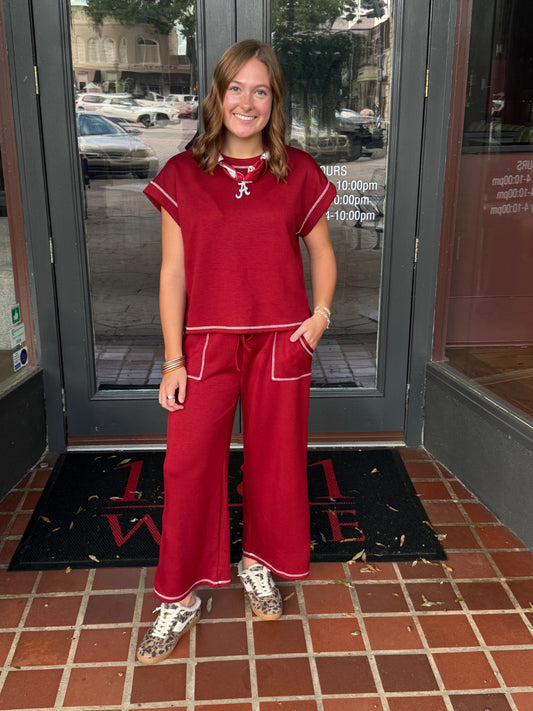 Contrast stitch scuba set