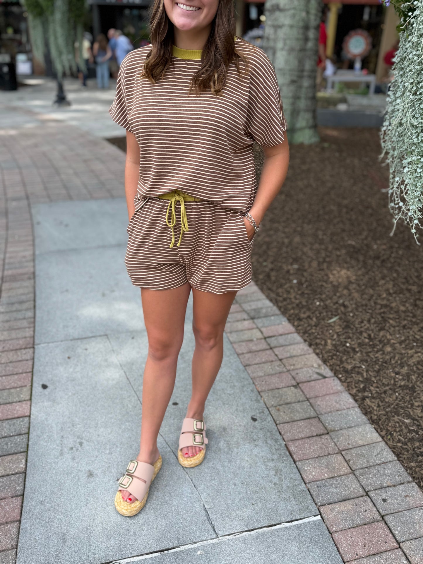 Mocha/gold short set