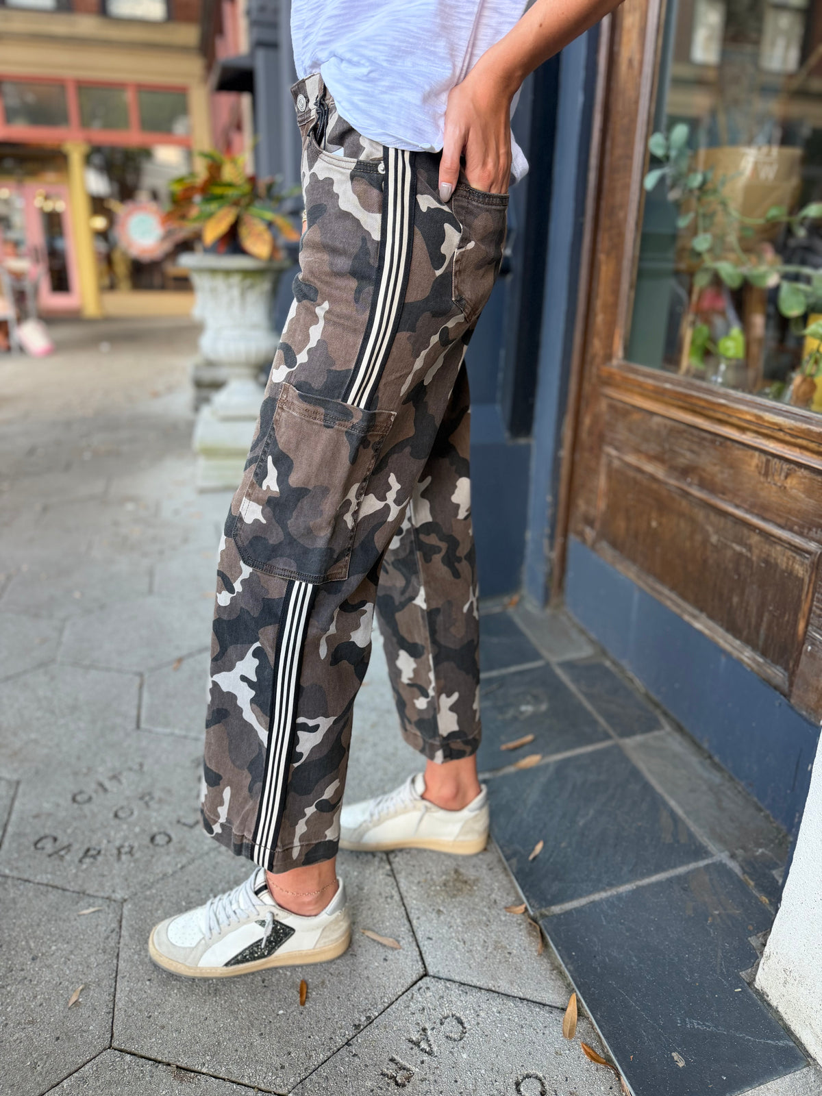 Camo high rise jogger pant