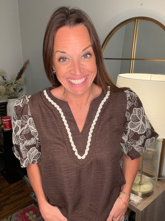 Short sleeve embroidered top