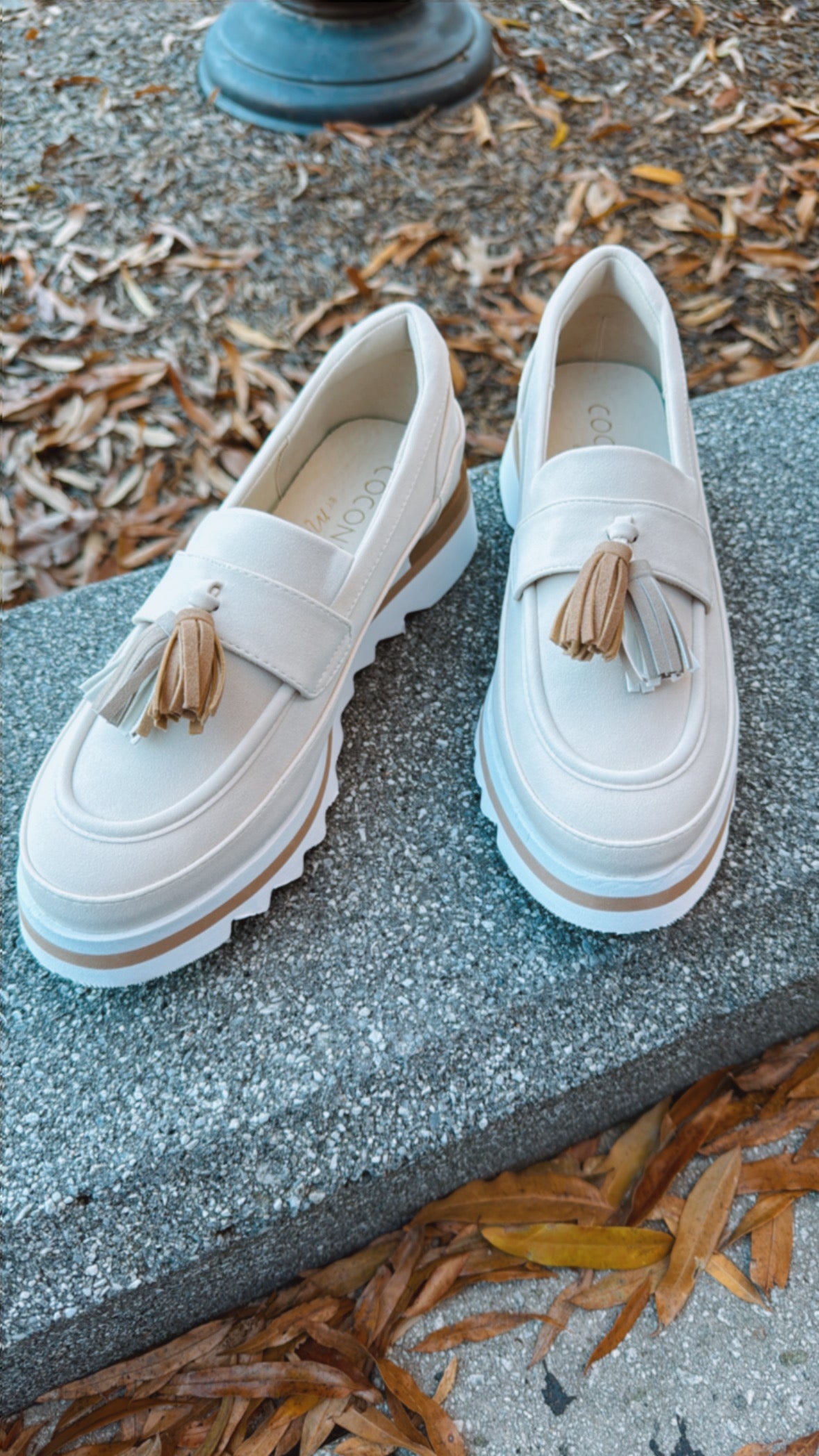 Tess Natural loafers