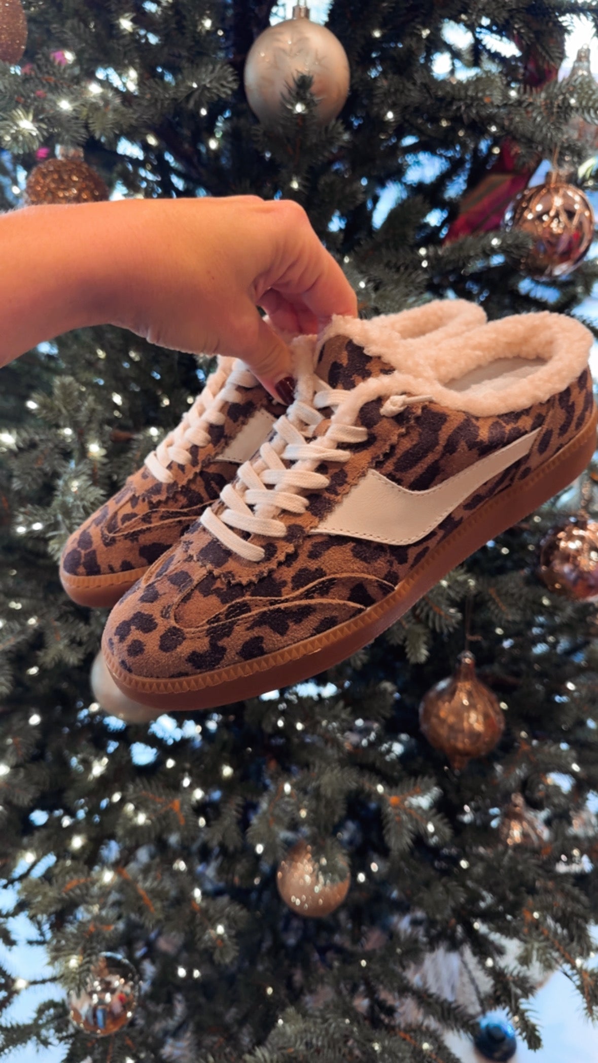 Notice plush slide sneaker