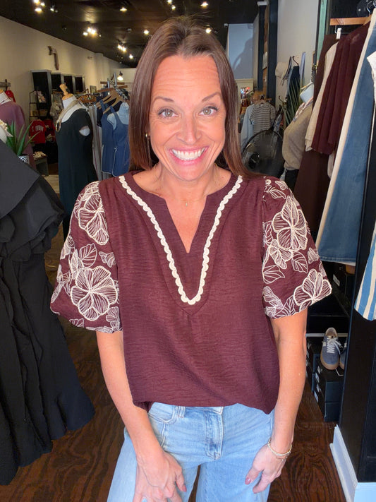 Short sleeve embroidered top