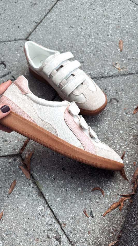 Lizzie velcro sneakers