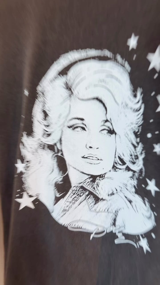 Dolly tee